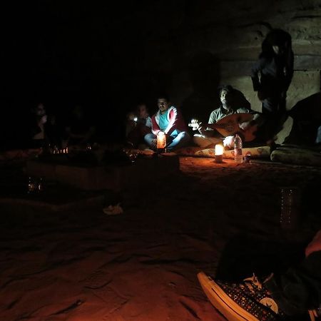 Wadi Rum Sleep Under The Stars 외부 사진