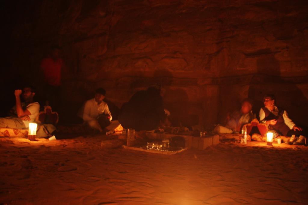 Wadi Rum Sleep Under The Stars 외부 사진