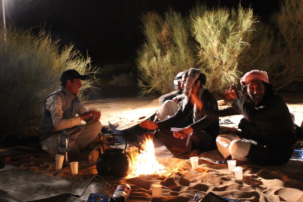 Wadi Rum Sleep Under The Stars 외부 사진